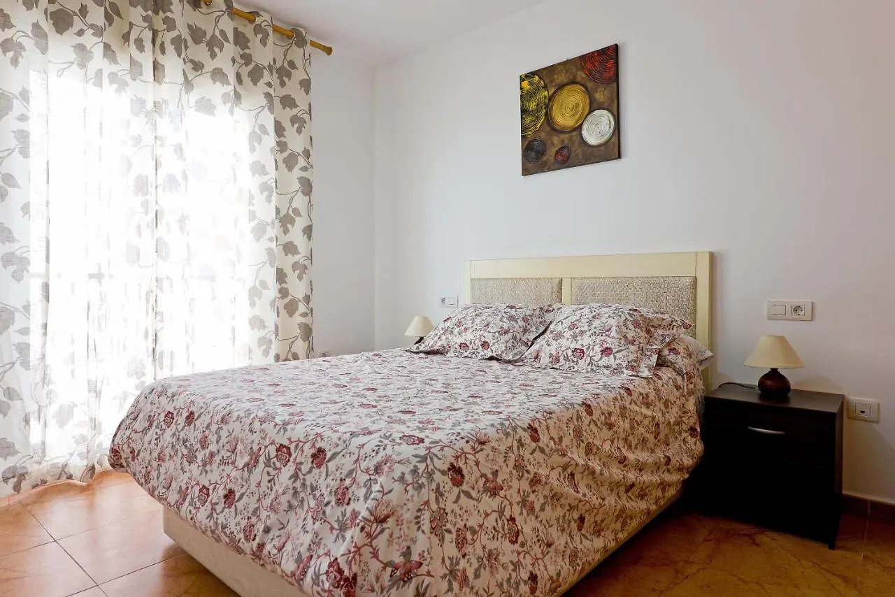 Relaxing Beach Apartment In Fuengirola Parking