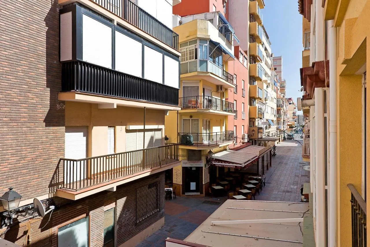 Relaxing Beach Apartment In Fuengirola Parking