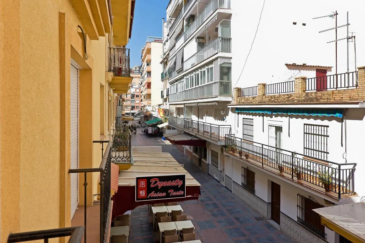 Relaxing Beach Apartment In Fuengirola Parking